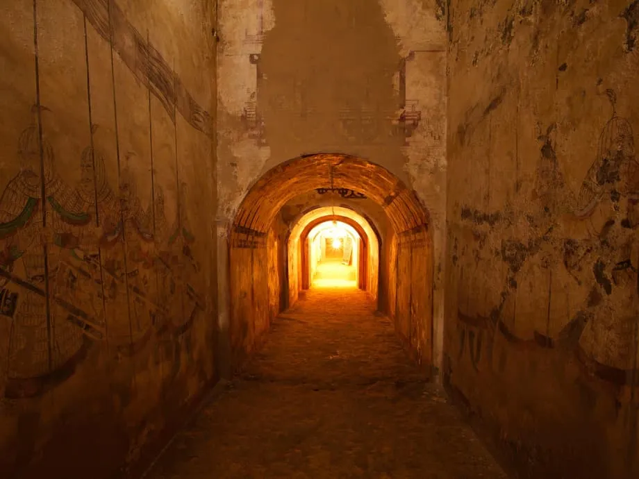 Murales de una antigua tumba china revelan la vida cotidiana en la dinastía Tang y a un misterioso extranjero rubio