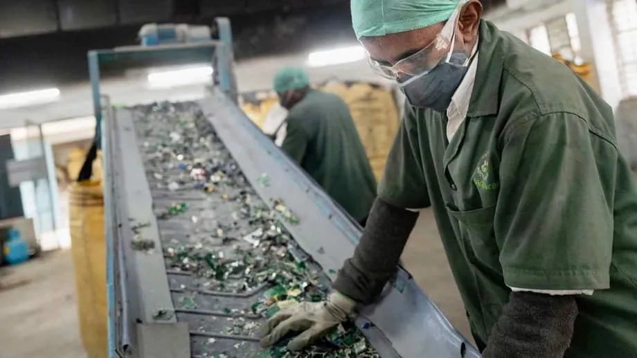 India apuesta US$166 millones por la minería urbana para reducir el dominio de China en los minerales