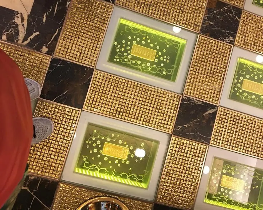 El hotel Grand Emperor de Macao vende por 13 millones de dólares los lingotes de oro de su vestíbulo