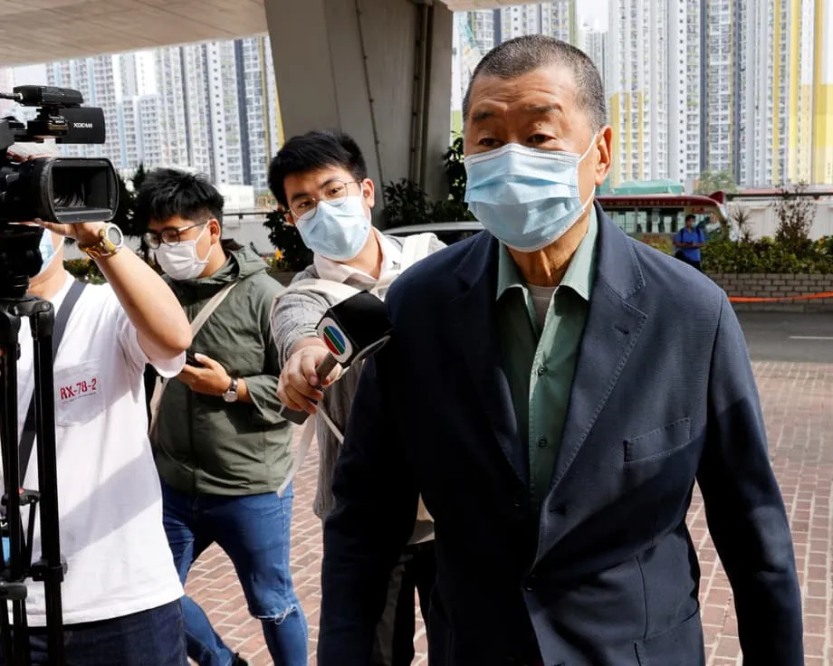 Un tribunal de Hong Kong anula la condena por fraude de Jimmy Lai, pero el magnate de los medios sigue en prisión