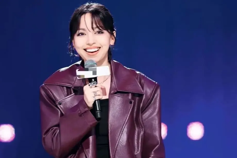 China prohíbe a una comediante uigur por sus bromas sobre el matrimonio y desata un debate sobre la libertad de expresión