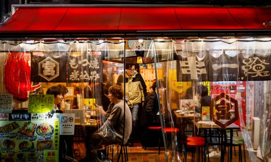 Japón suspende las visas para trabajadores de restaurantes al acercarse al límite de 50.000