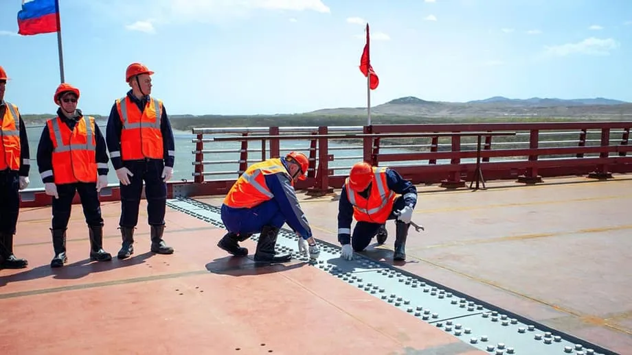 Rusia y Corea del Norte completan su primer puente vial y consolidan su alianza en medio de sanciones