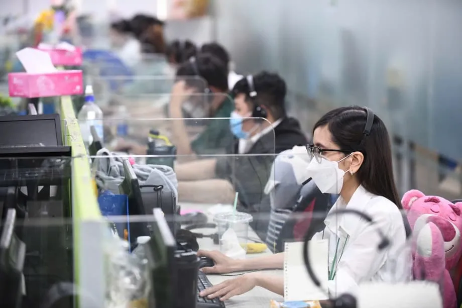 La paradoja laboral de Vietnam: el optimismo ante la vida oculta una grave crisis de desmotivación de los trabajadores