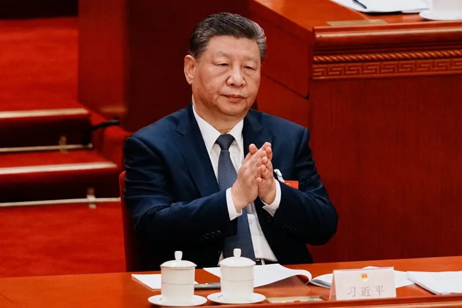 La deuda total de China supera el 300% del PIB, rebasa la de las economías occidentales y amenaza la estabilidad mundial