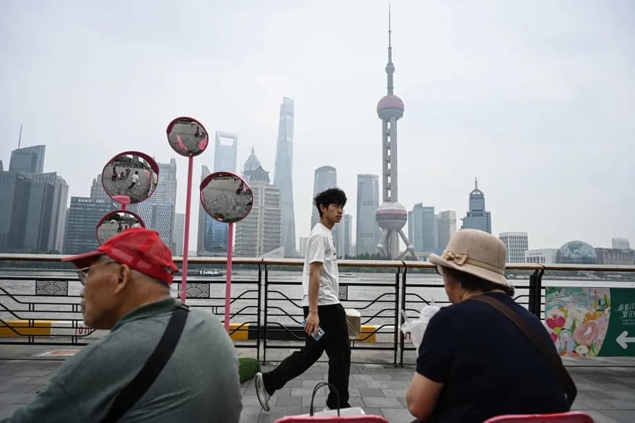 China cruza un umbral histórico: por primera vez, la población mayor supera a la infantil