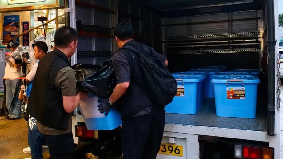 Las librerías independientes de Hong Kong sufren la tercera redada policial en cuatro meses; cinco personas son detenidas por publicaciones «sediciosas»