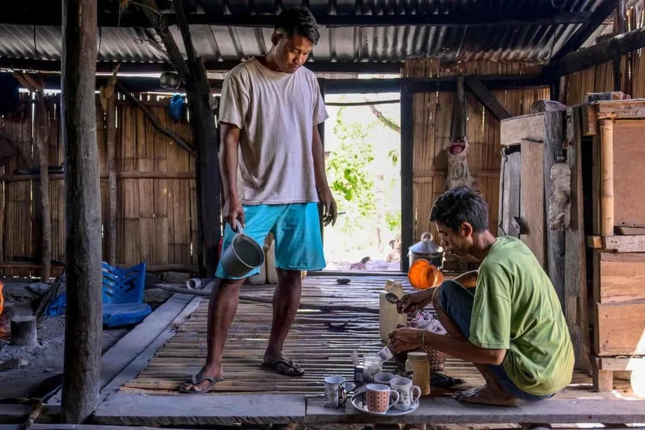 En la isla paradisíaca de Indonesia, la esclavitud sigue siendo una realidad cotidiana