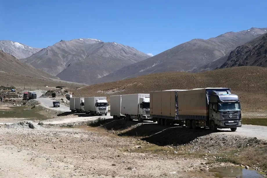 Aumenta con fuerza el transporte de carga en tránsito por Tayikistán