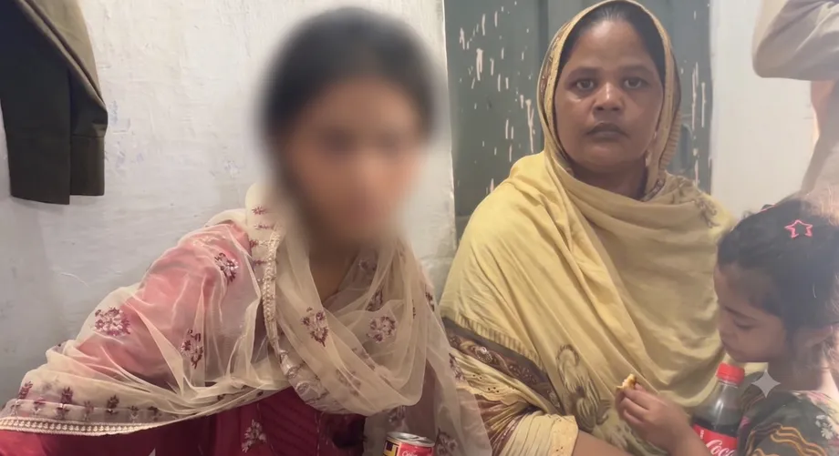 Un tribunal de Pakistán devuelve a una niña de 13 años al presunto secuestrador y desata protestas