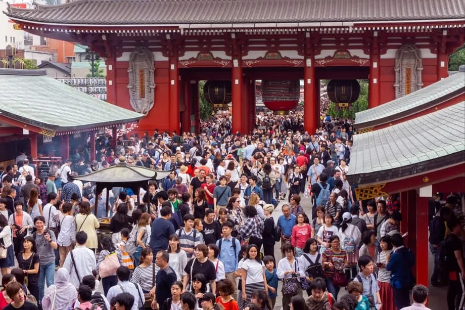 Japón introduce requisitos más estrictos de ingresos y dominio del idioma para la residencia permanente