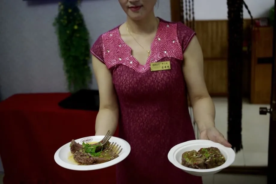 Corea del Norte vuelve a promover la carne de perro para combatir la ola de calor del verano