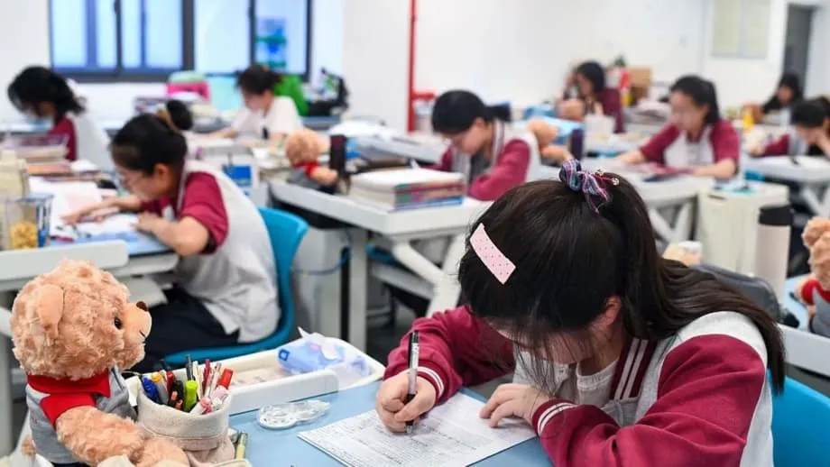 Adolescentes chinos recurren a medicamentos con receta para escapar de la presión de los exámenes