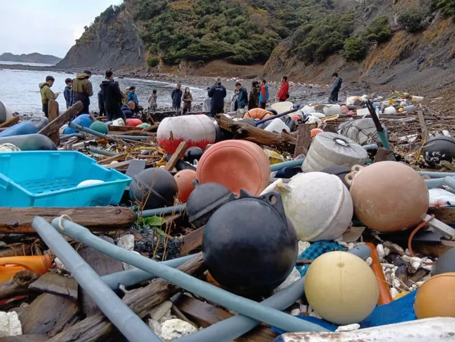 La isla de Tsushima: una comunidad fronteriza ahogada por los residuos plásticos transfronterizos