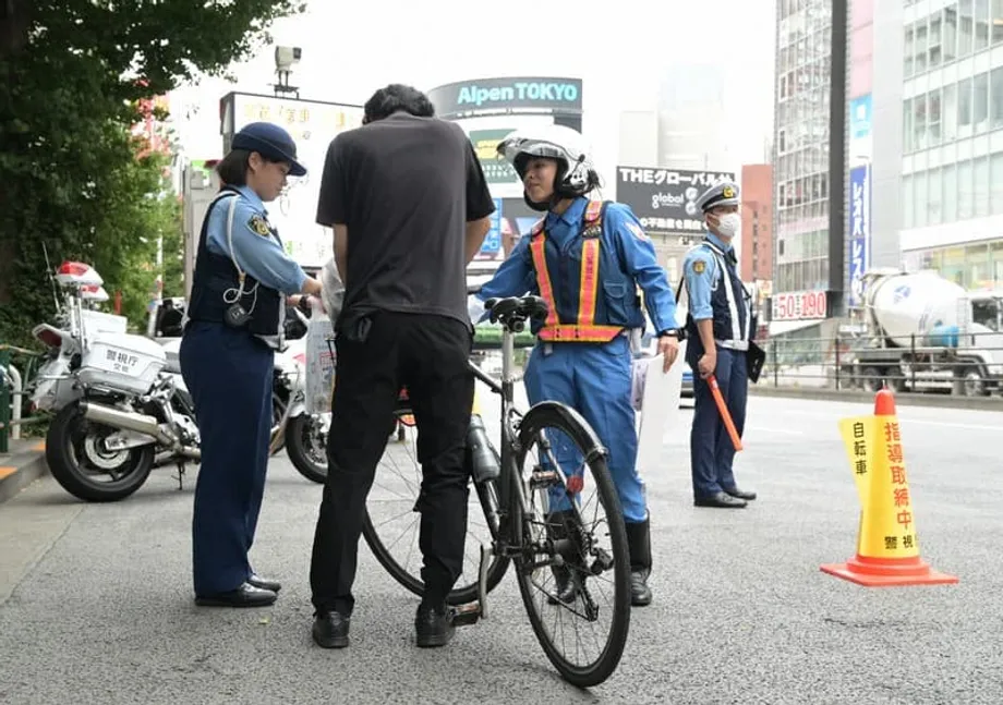 Las nuevas multas para bicicletas en Japón preocupan a los padres que dependen de ellas para llevar a sus hijos a la escuela