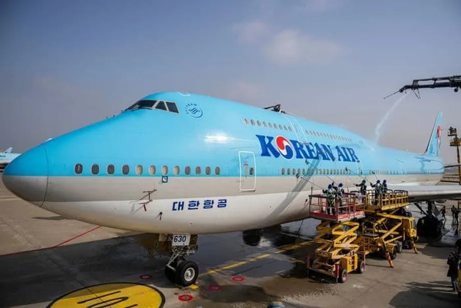 Las aerolíneas coreanas triplican los recargos por combustible mientras el conflicto en Oriente Medio desata una crisis mundial en la aviación