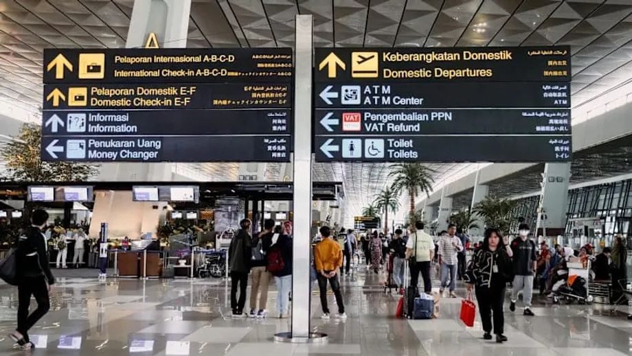 Las tarifas aéreas nacionales en Indonesia suben un 50% tras elevarse al 38% el recargo por combustible