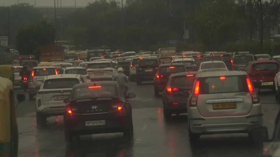 Delhi Transporters Seek 15-Day Trial Before Winter Vehicle Curbs Begin November 1