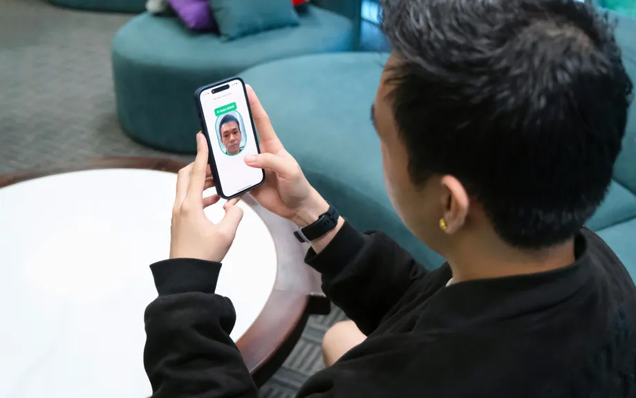 TPBank to Restrict Large Transfers on Five Older iPhone Models From November 1