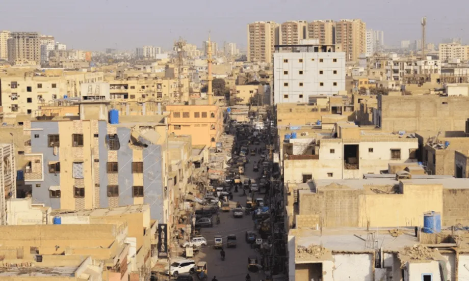 La presión urbana en Karachi: cómo la densificación habitacional sin control está transformando la ciudad